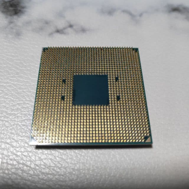 4月21日実働PCより取り外し　AMD Ryzen 5 3600 CPU