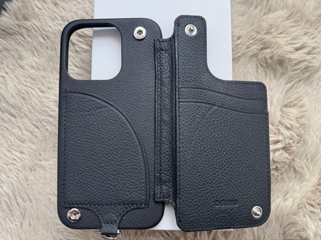 demiu iPhone15proケース