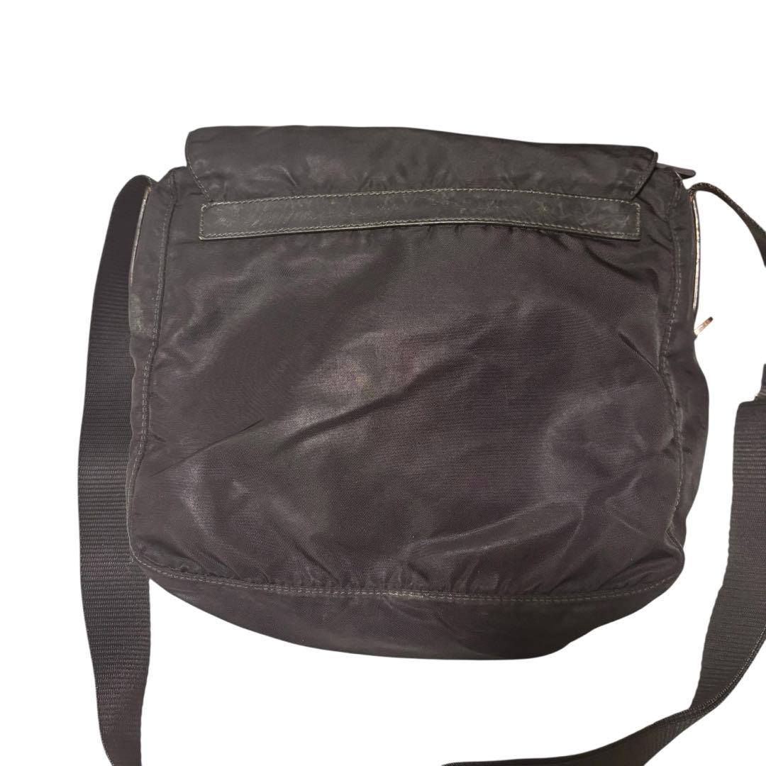PRADA ブラック ショルダーバッグ 中型