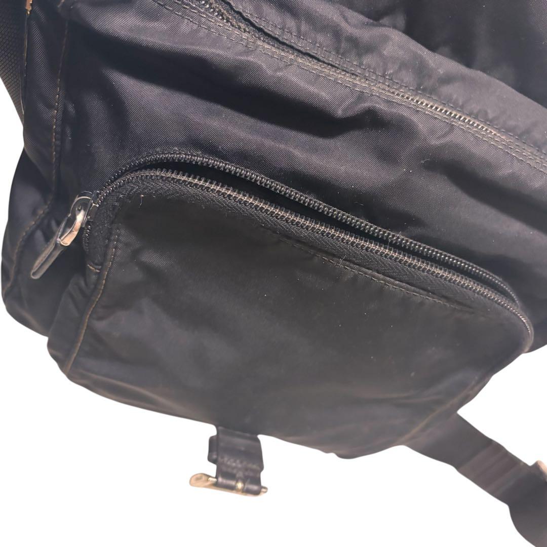 PRADA ブラック ショルダーバッグ 中型