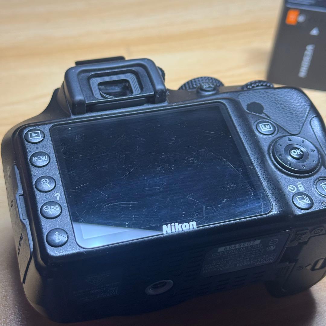 Nikon D3400 18-70mmレンズ、バッテリー、ストラップつき