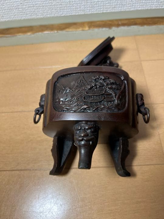 743銅製　獅子香炉