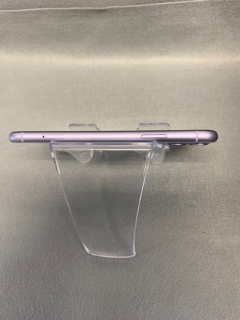 美品　国内版　SIMフリー　iPhone11 64GB パープル色