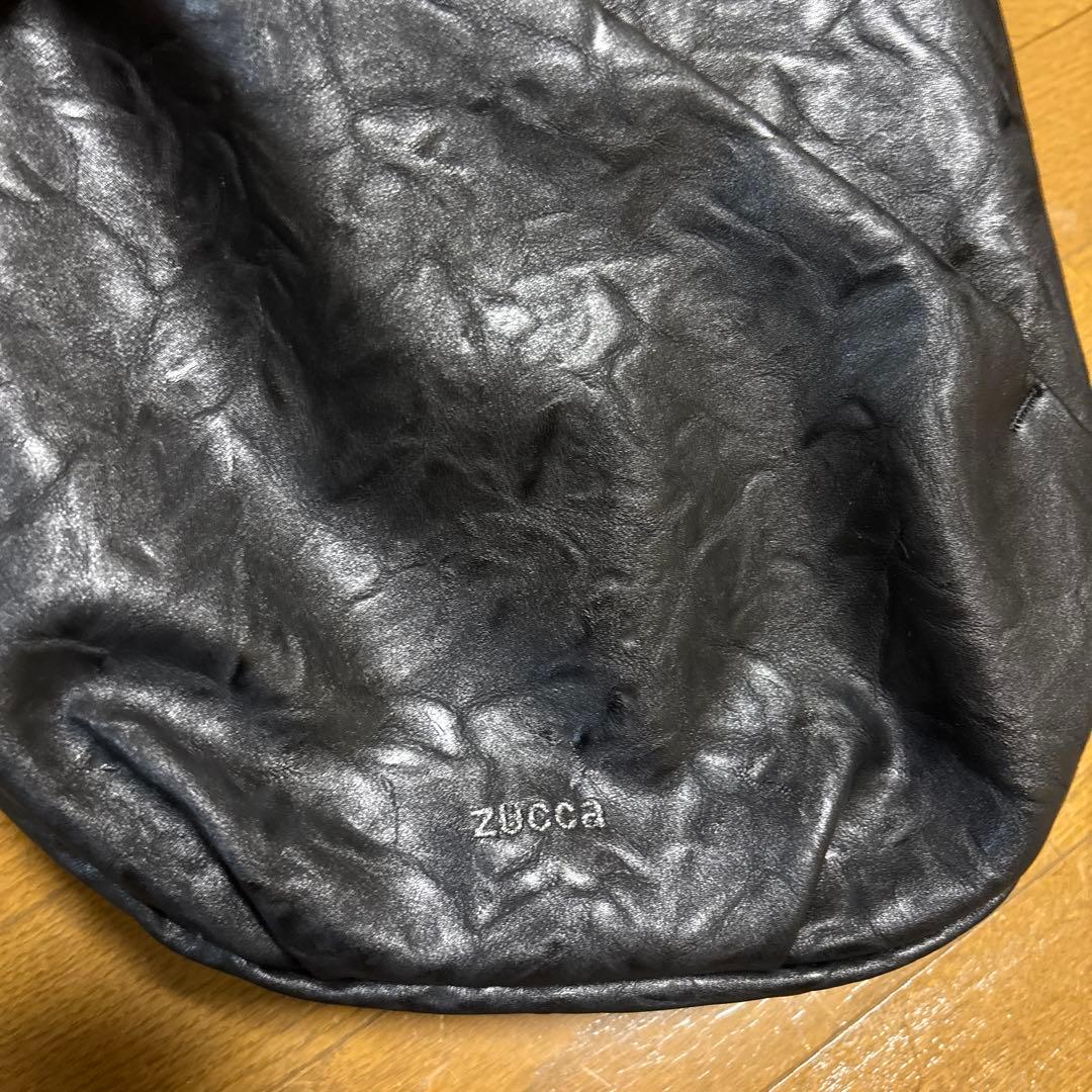 ユ*。様 ZUCCa / EMBOSSボディバッグ /　黒ブラック