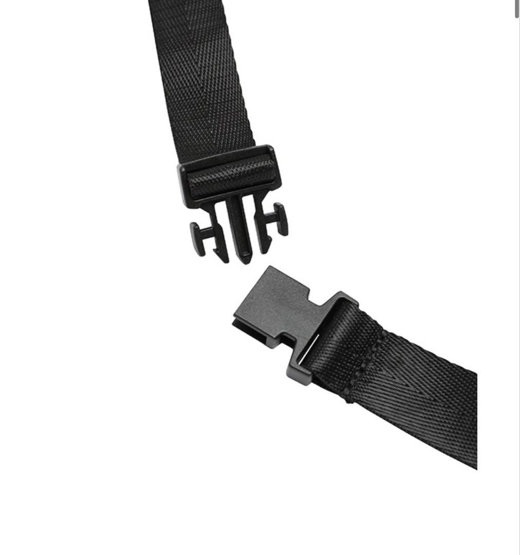 ユ*。様 ZUCCa / EMBOSSボディバッグ /　黒ブラック