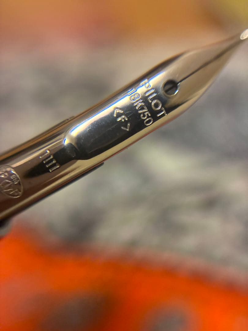 PILOT 万年筆 キャップレス　紫　k18 金