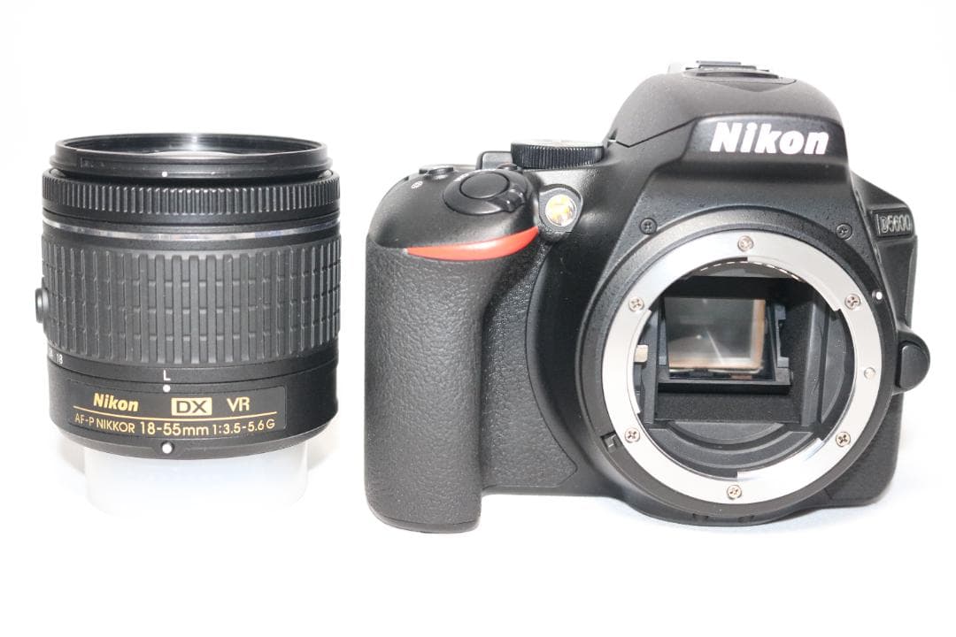 ⭐Nikon D5600 シリーズ最新⭐美品 初心者キット⭐一眼レフ 簡単操作