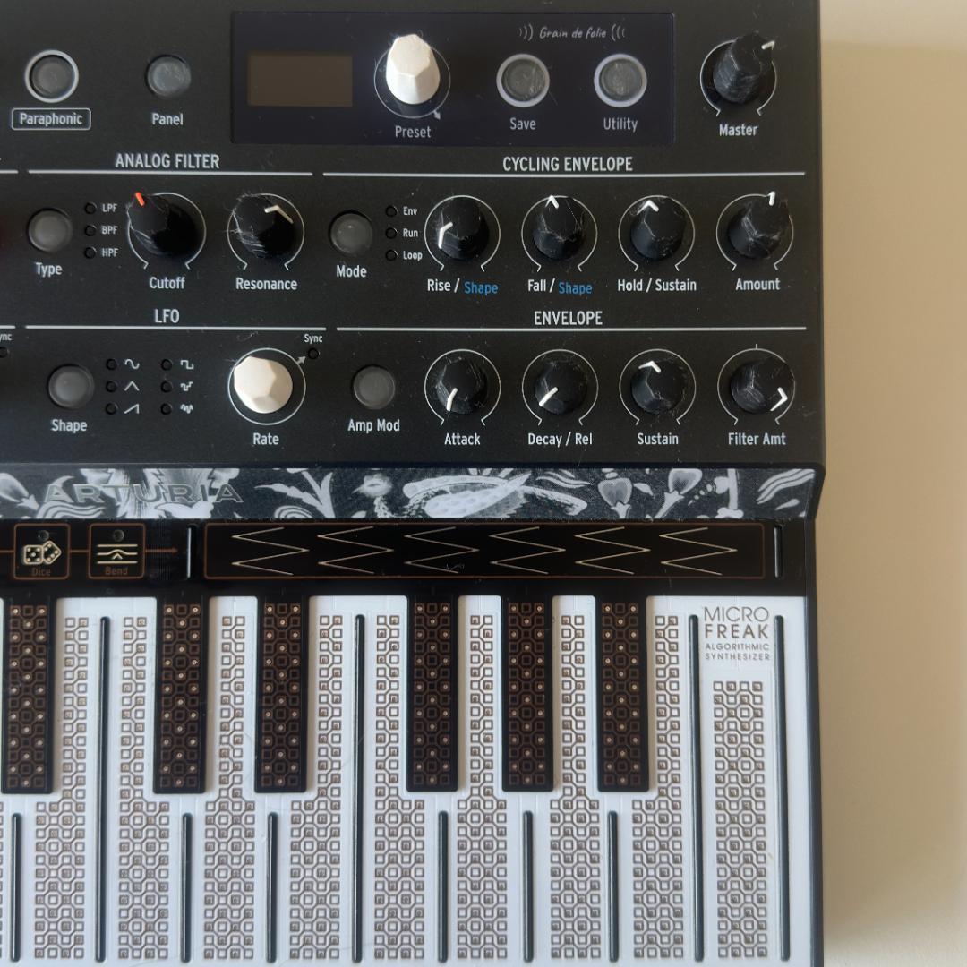 鍵盤楽器 Arturia Microfreak