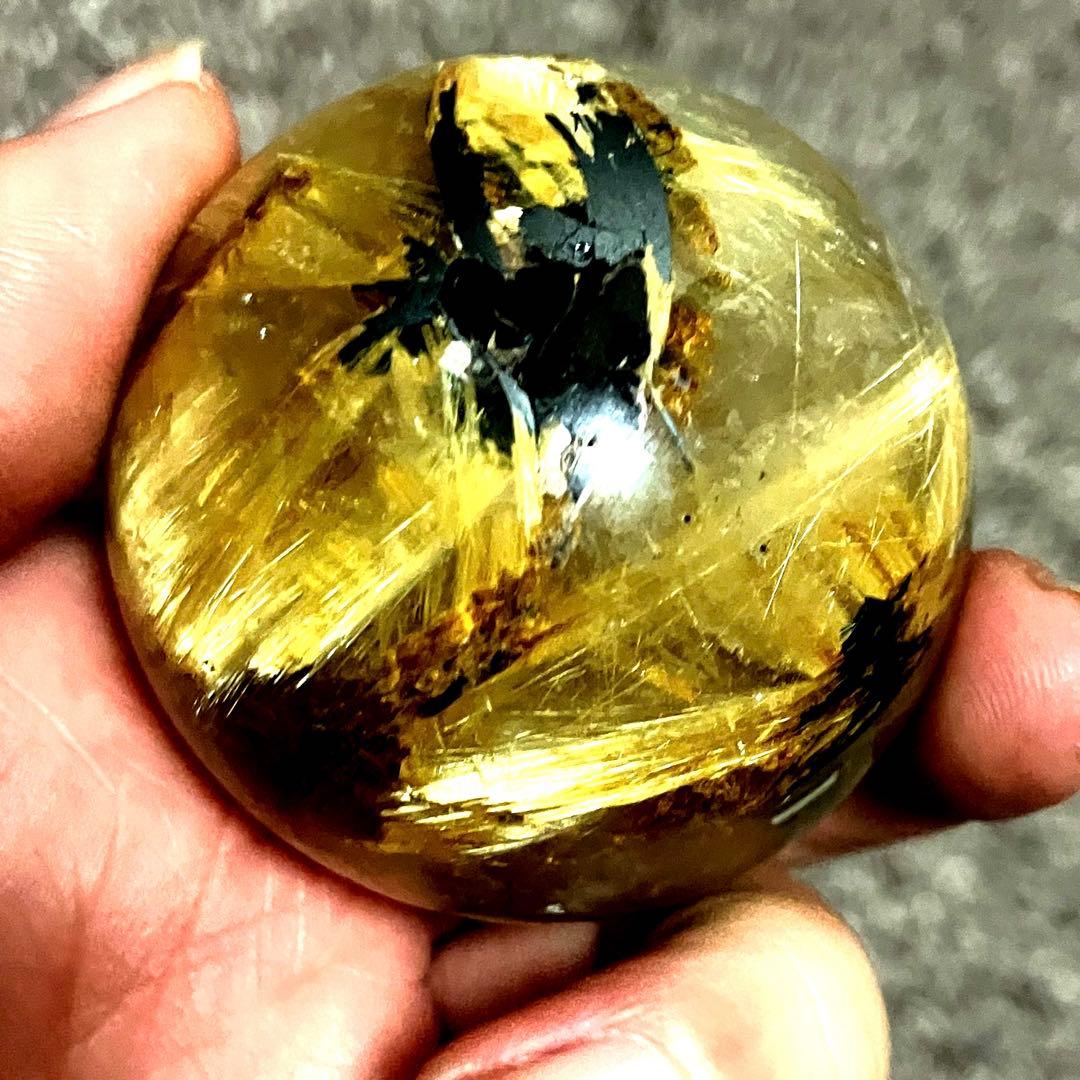 超絶綺麗✨48mm ゴールドタイチンルチルクォーツ　丸玉　スフィア　金針水晶