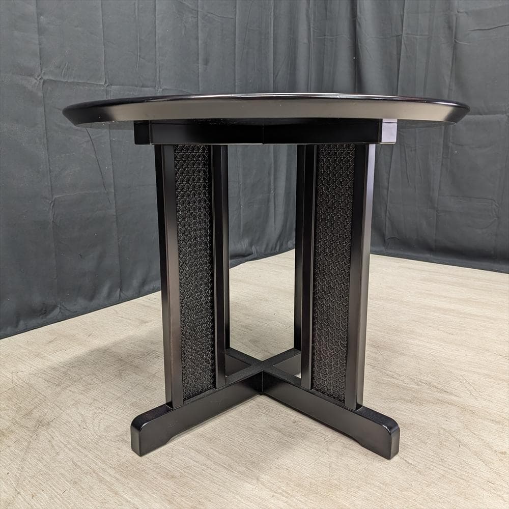 モリシゲ　メヌエット　砥部焼タイル　ラウンドテーブル　サイドテーブル　カフェ