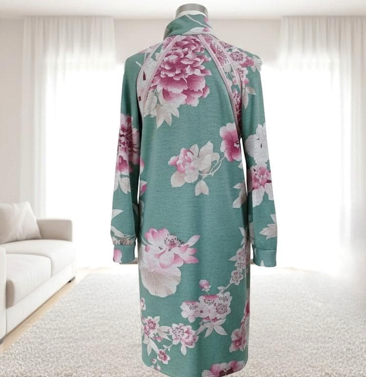 新品　大きいサイズ　レオナール　ワンピース　ライン 両面着用　40～42