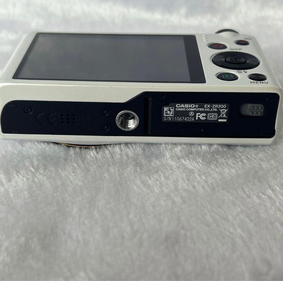 美品 CASIO カシオ EXILIM EX-ZR200 コンデジ 動作確認済
