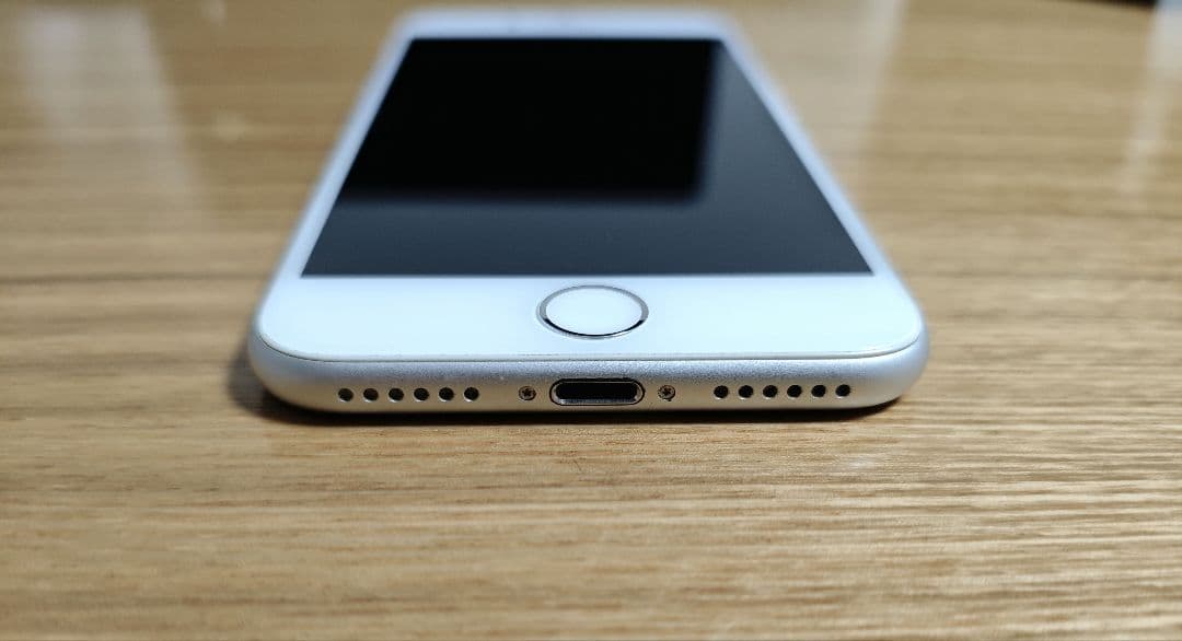 【動作確認済・状態良】Apple iPhone8 256GB シルバー 本体のみ