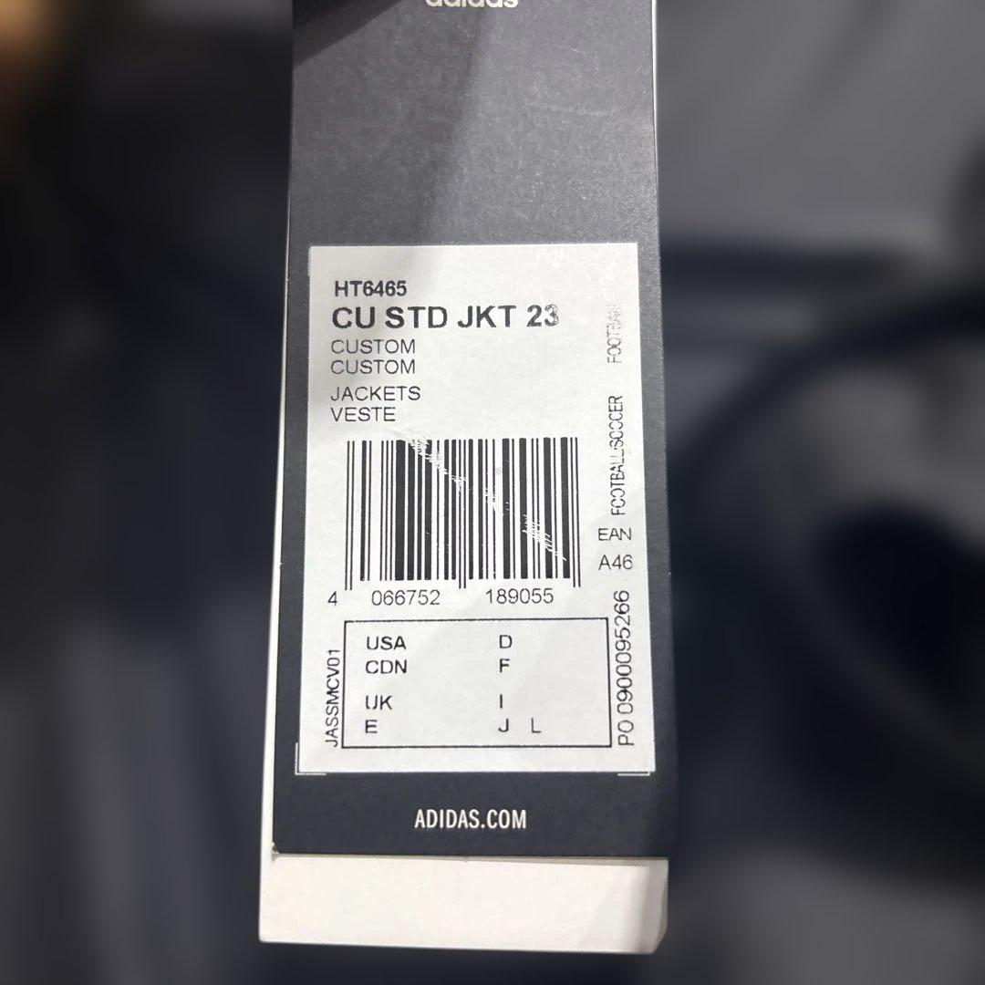 アディダスサッカーハーフコート新品