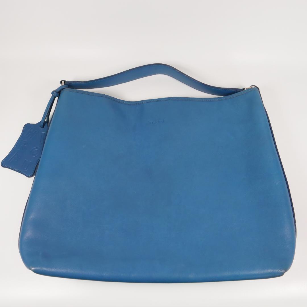 美品✨ ヒロフ レザーワンショルダーバッグ ブルー ロゴ刻印 チャーム付