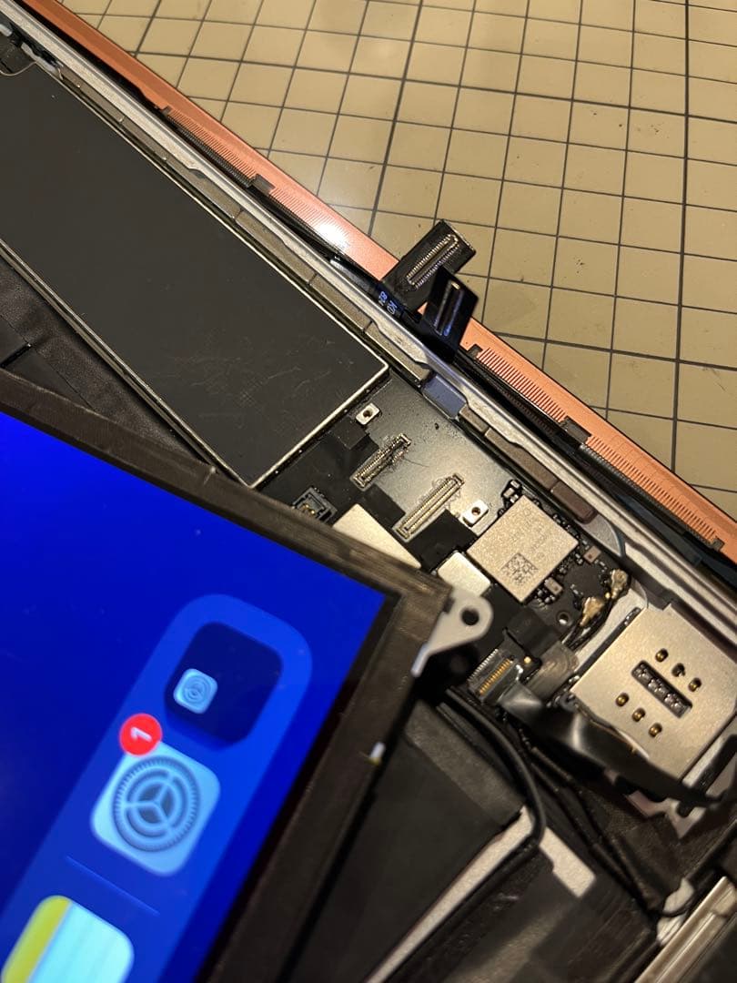 【ジャンク】iPad 第9世代 ブラック セルラーモデル