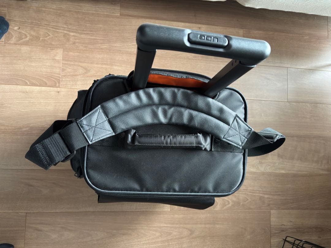 UDGレコードバッグ　UltimateSlingBagTrolleyDeLuxe