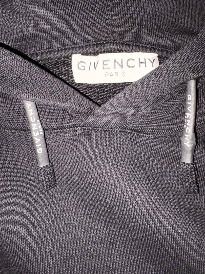 GIVENCHY ブラック フーディ