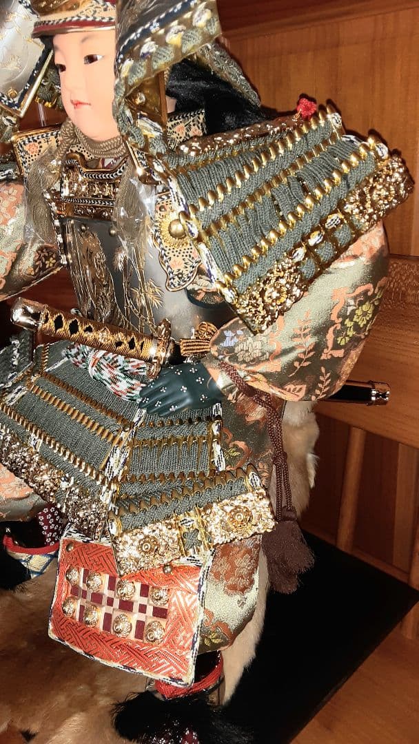 紫峰作 鎧着武者人形 子供大将飾 五月人形 12号 彫金仕上　箱付