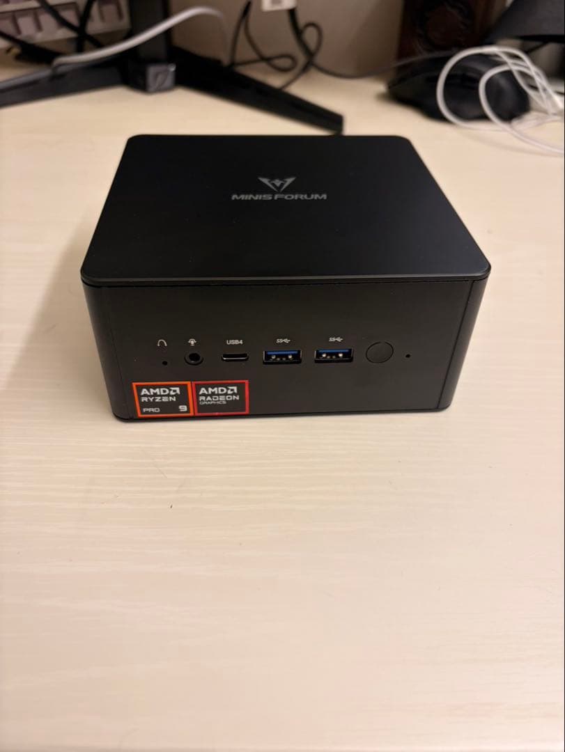 MINISFORUM UM890 Pro ミニPC