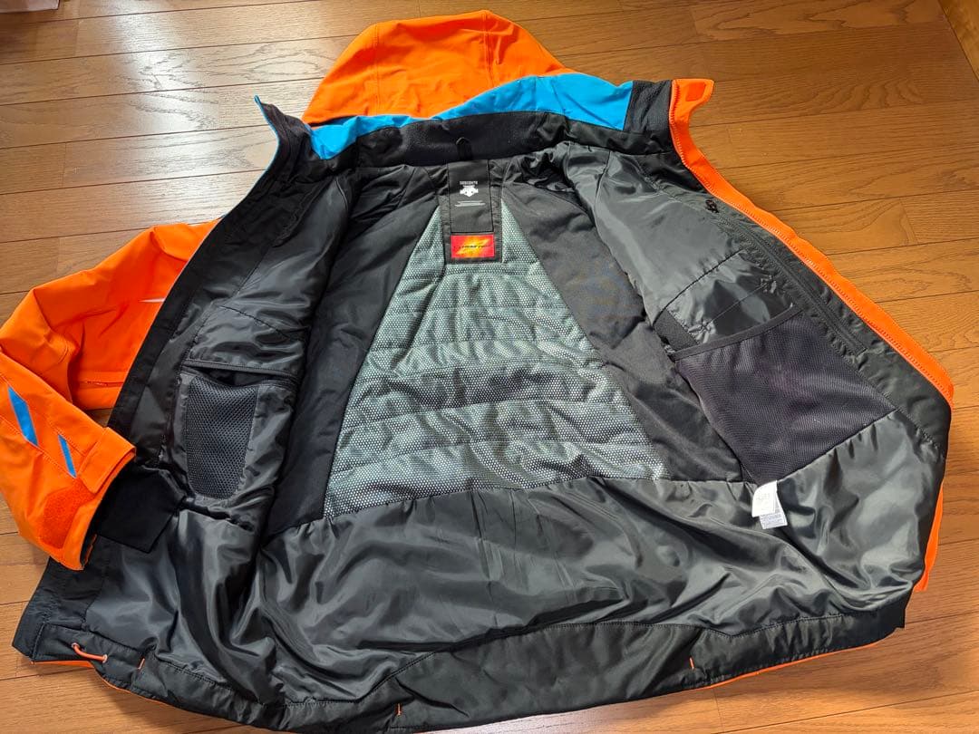 スキーウェア　上下セット　Lサイズ