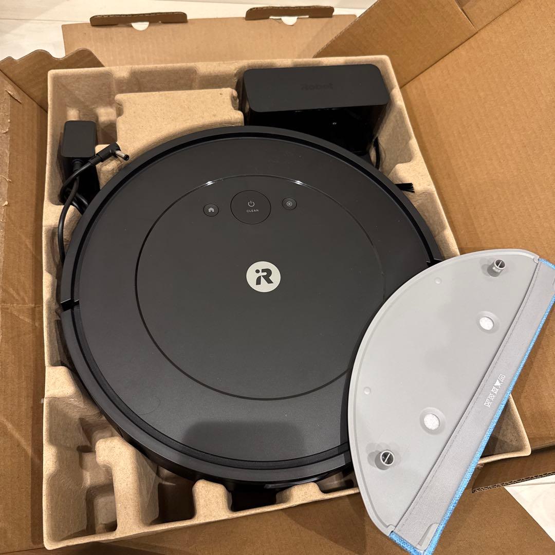 ルンバ コンボ Essential robot Y011060 [ブラック]