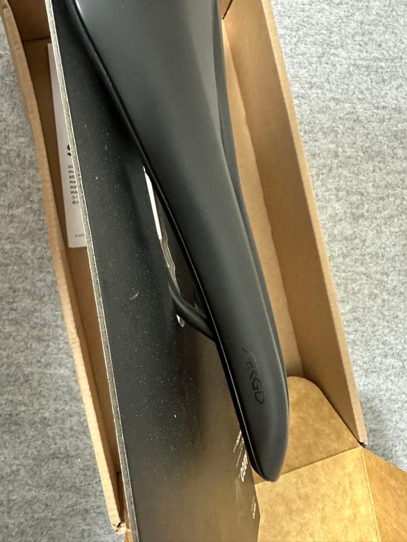 fi'zi:k ARGO vento R5 サドル 150mm