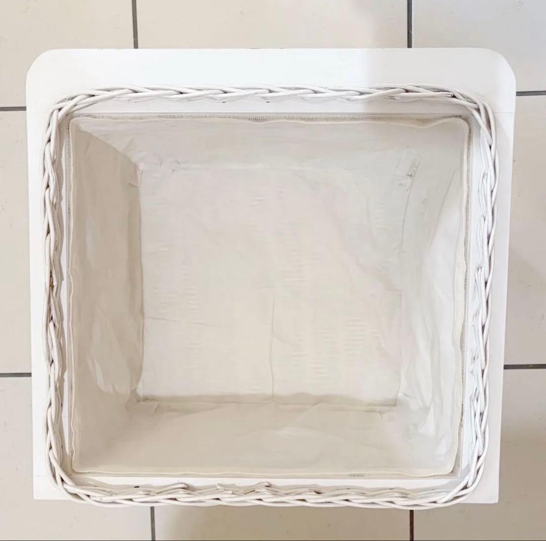 藤　ホワイトチェスト　タンス　5段引き出し　収納　ラタン　フレンチカントリー