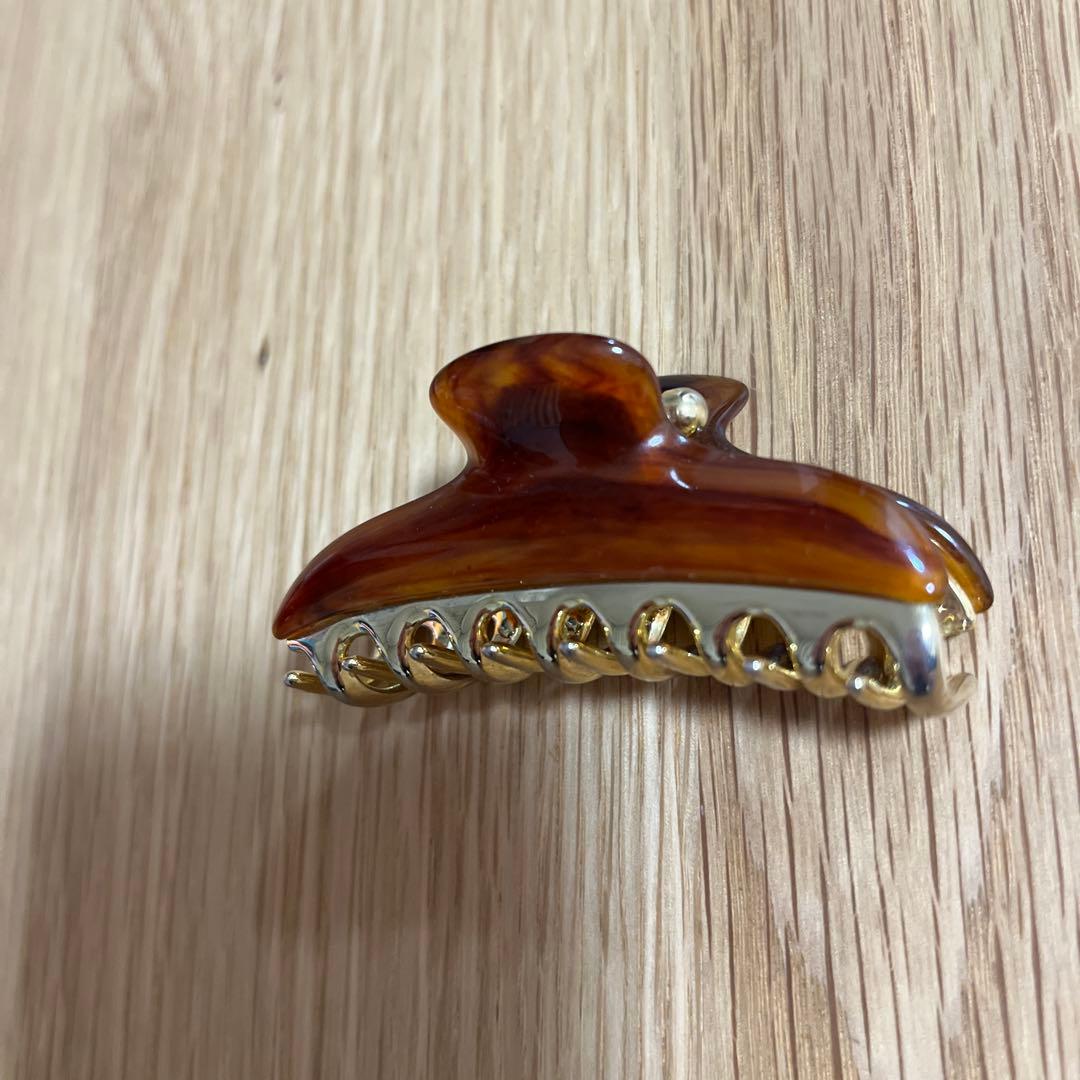 Accra ブラウン ヘアクリップ