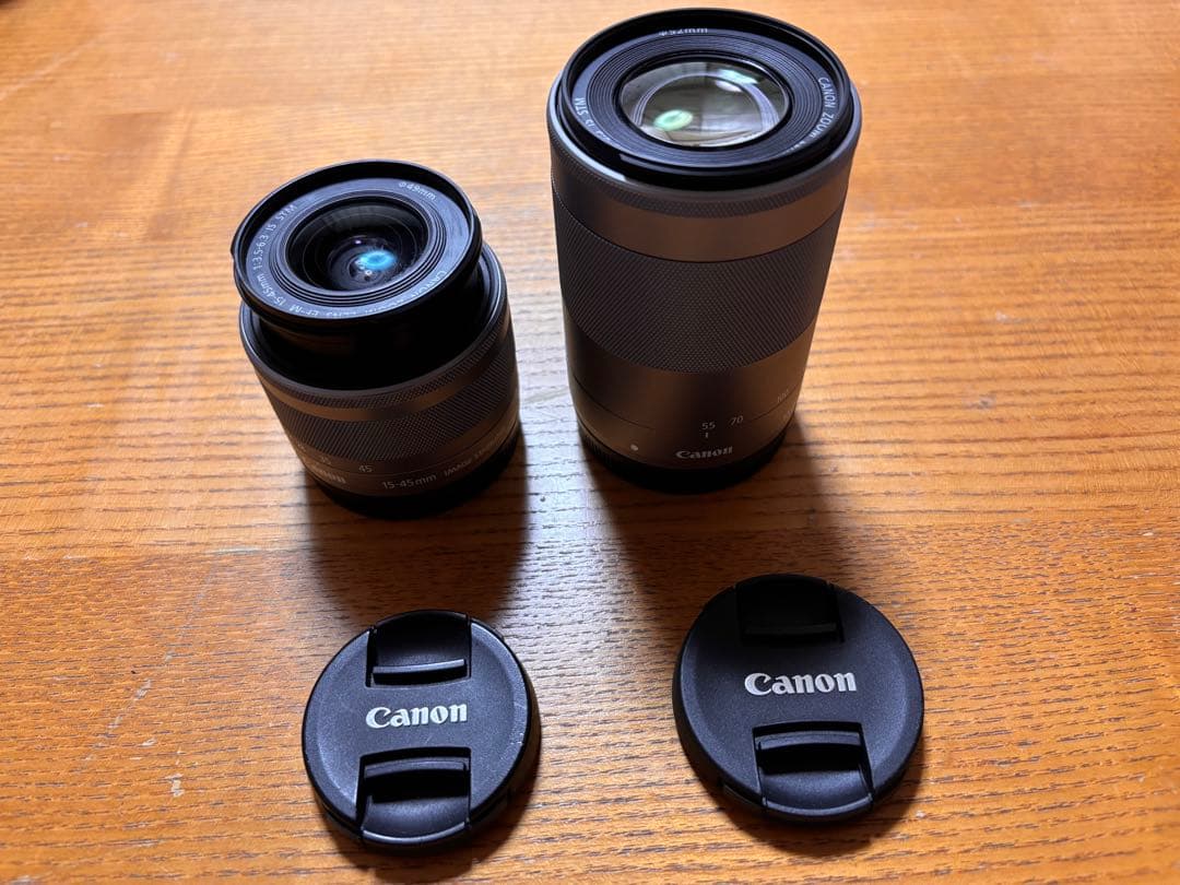 Canon EOS Kiss M ダブルズームキット　専用箱あり