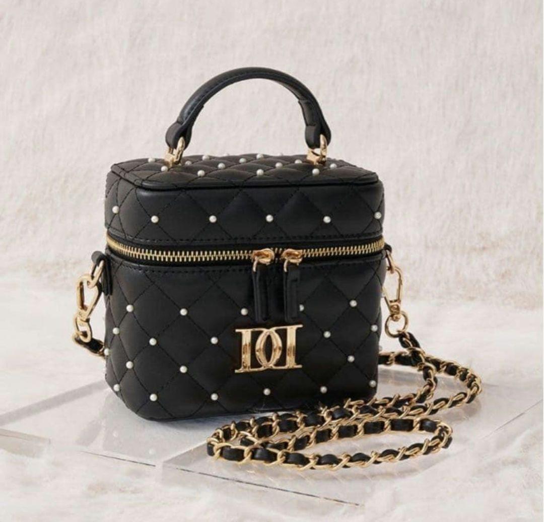 【ラスト1点】Darich ダーリッチ キルティングパールスクエアミニバッグ