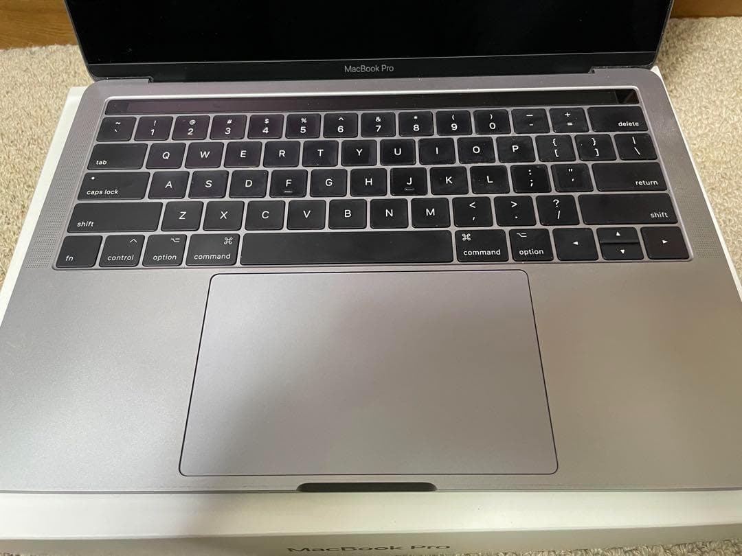 MacBook Pro (13インチ, 2017, ポート×4, US配列)