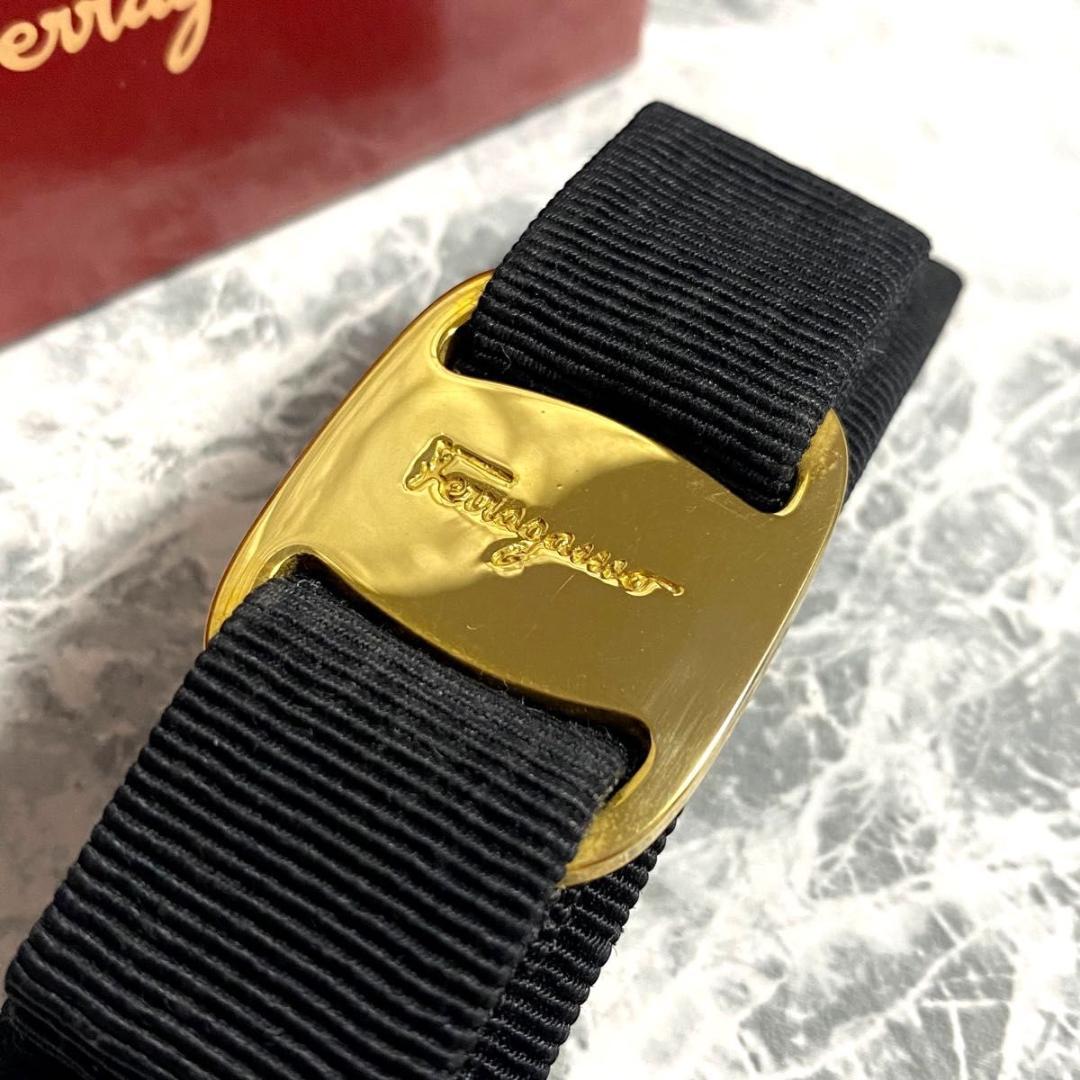 極美品 サルヴァトーレフェラガモ ヴァラリボン バレッタ ブラック