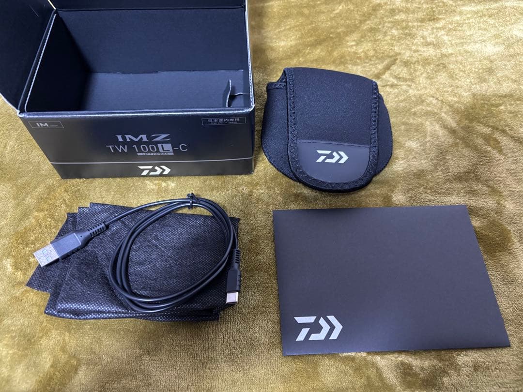 極美品　ダイワ　IMZ TW 100L-C ワーニーズプロテクションデカール貼