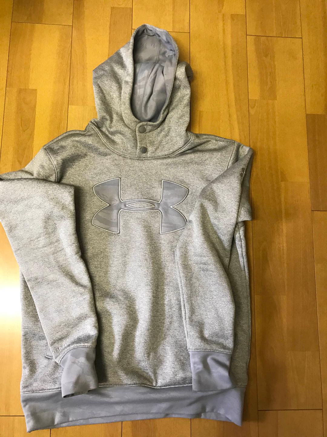 アンダーアーマー 冬物ジャケット