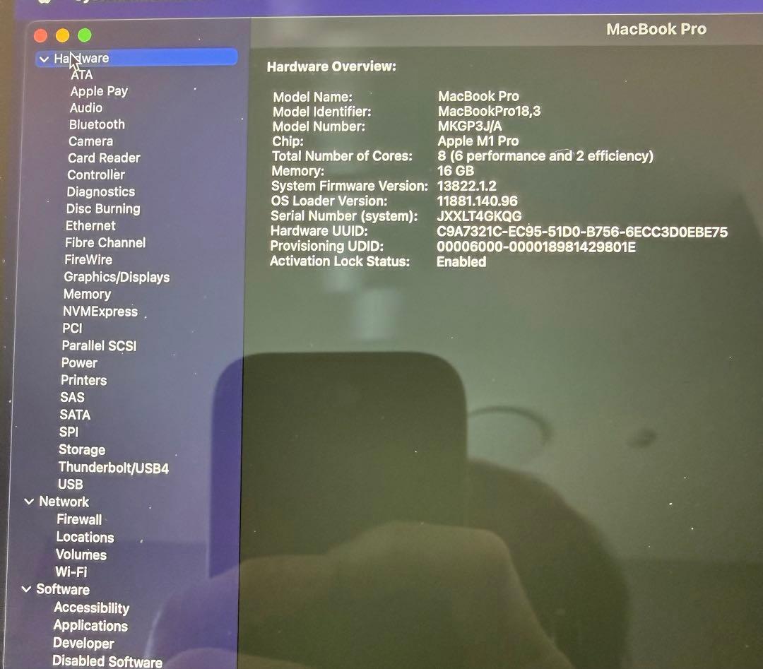 R*i様 MacBook Pro 14インチ M1 Pro 2021 16GB/