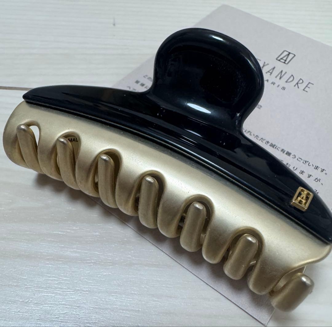 ヘアクリップ　ブラック