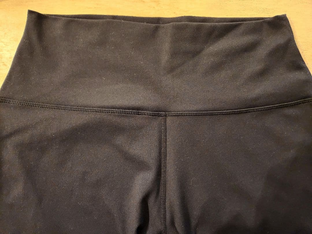 【美品】SUKALA ヨガウェア 上下セット ホットヨガ LAVA