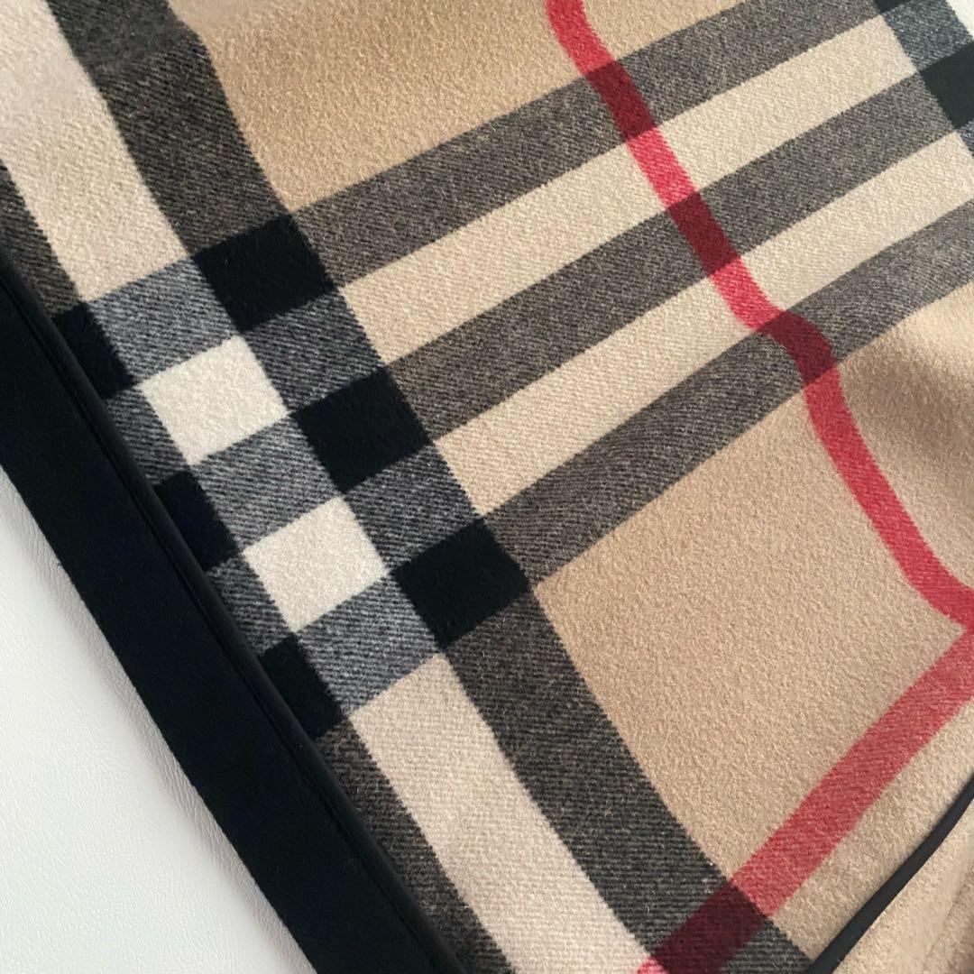 【ティッシ期】　ITL52　メガチェック　立ちフード　黒　ダッフル 100cm