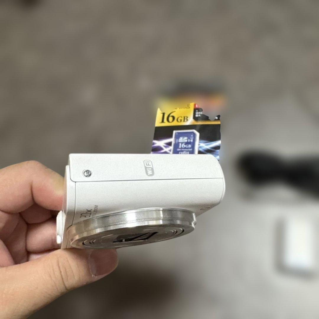 美品　SONY サイバーショット dsc-wx350 （白）　バッテリー2個