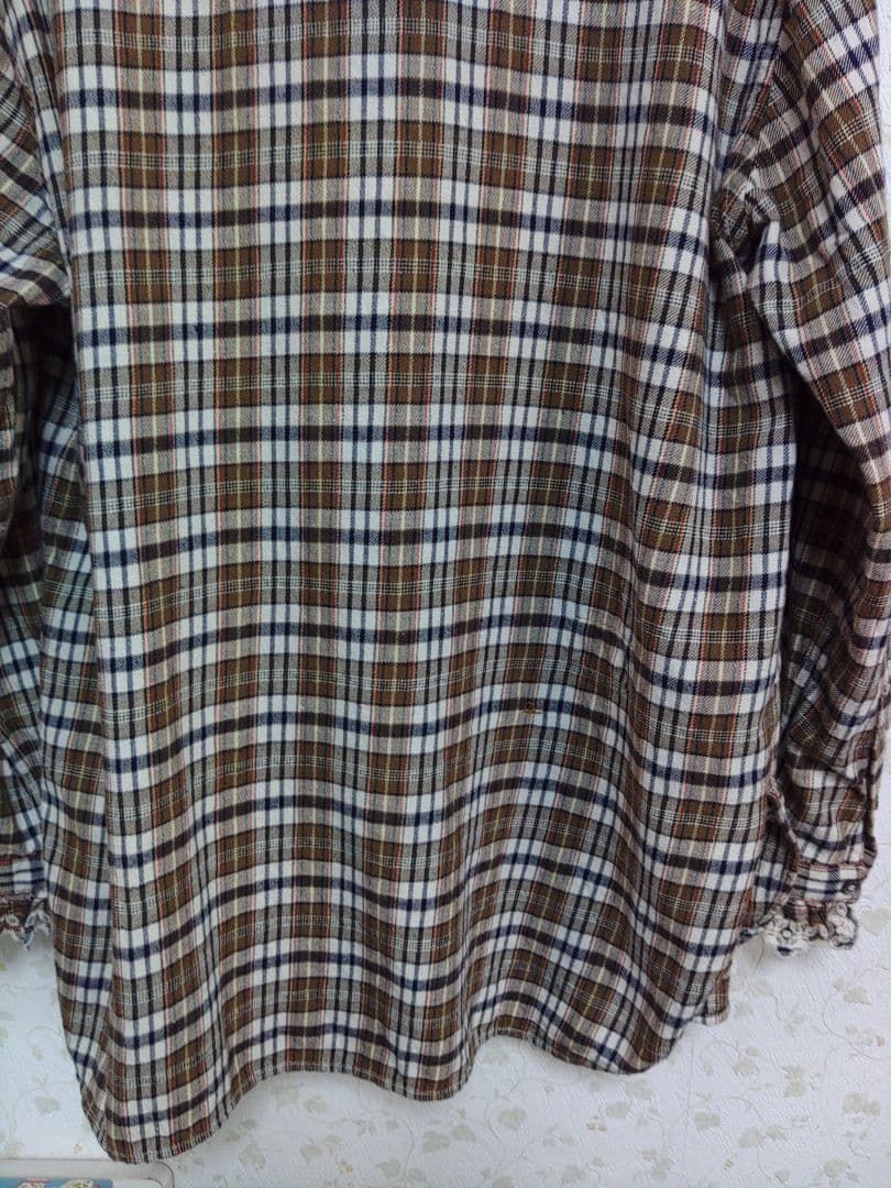 45R インドネルのフリルプルシャツサイズ３ 茶と黒チェック