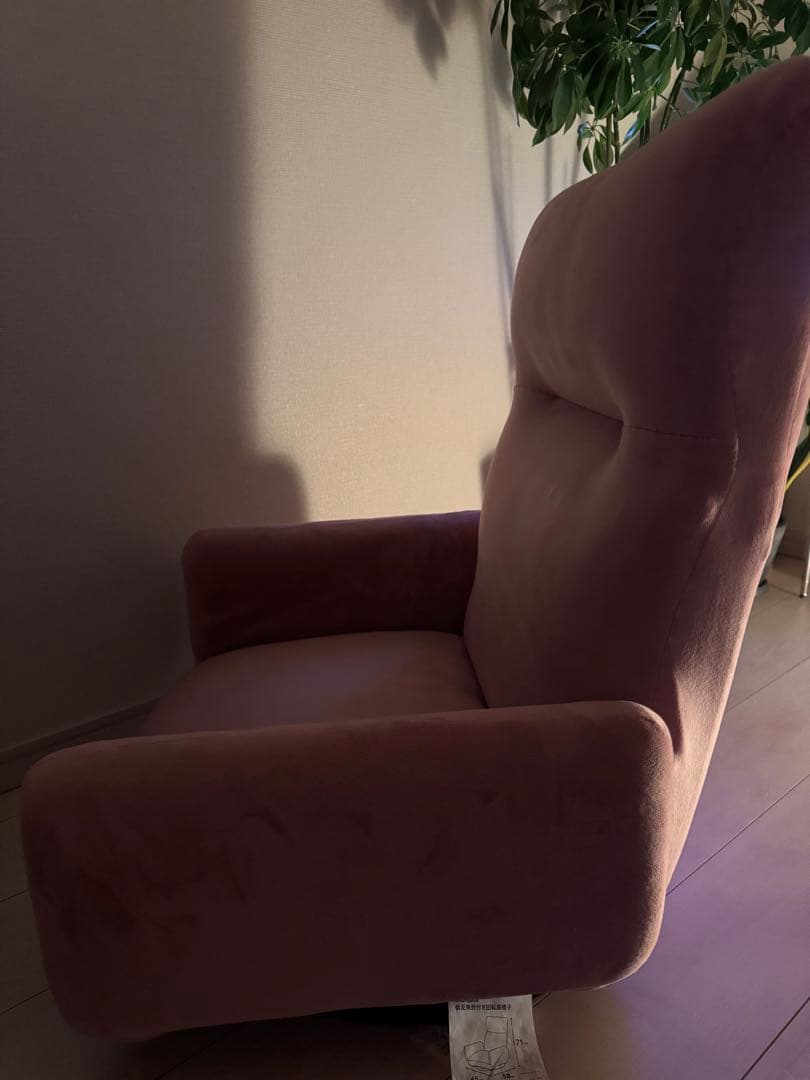 and cute 低反発肘付き回転座椅子　スモークピンク　中古　used 品