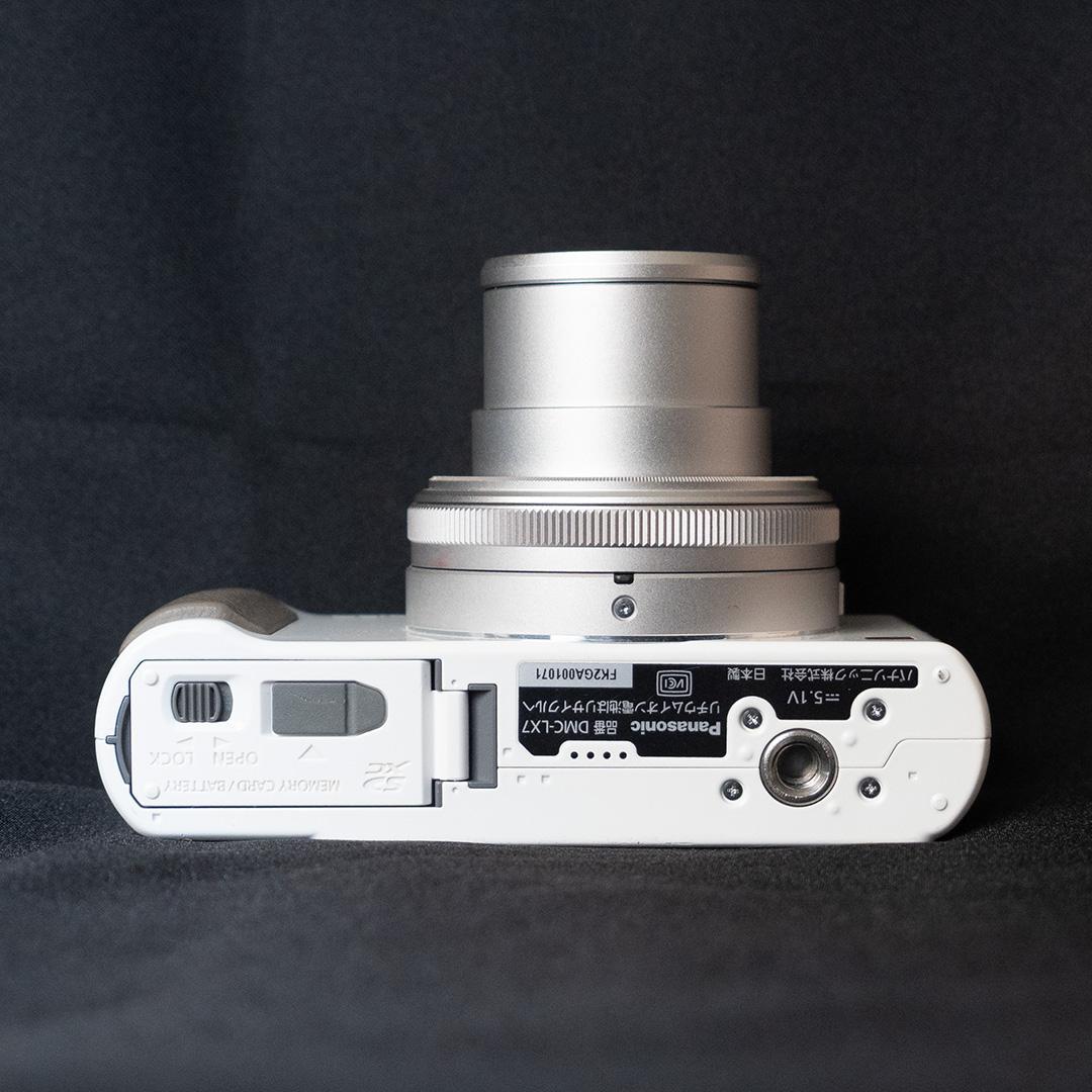 パナソニック デジタルカメラ ルミックス DMC-LX7（ライブビュー付き）