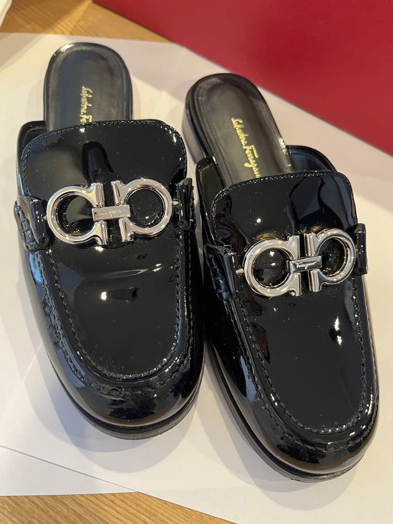 Salvatore Ferragamo ブラックミュール　ガンチーニ