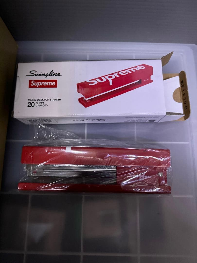 supreme ステンプラー　ホッチキス