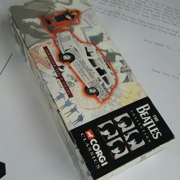 ビートルズ　ミニカー