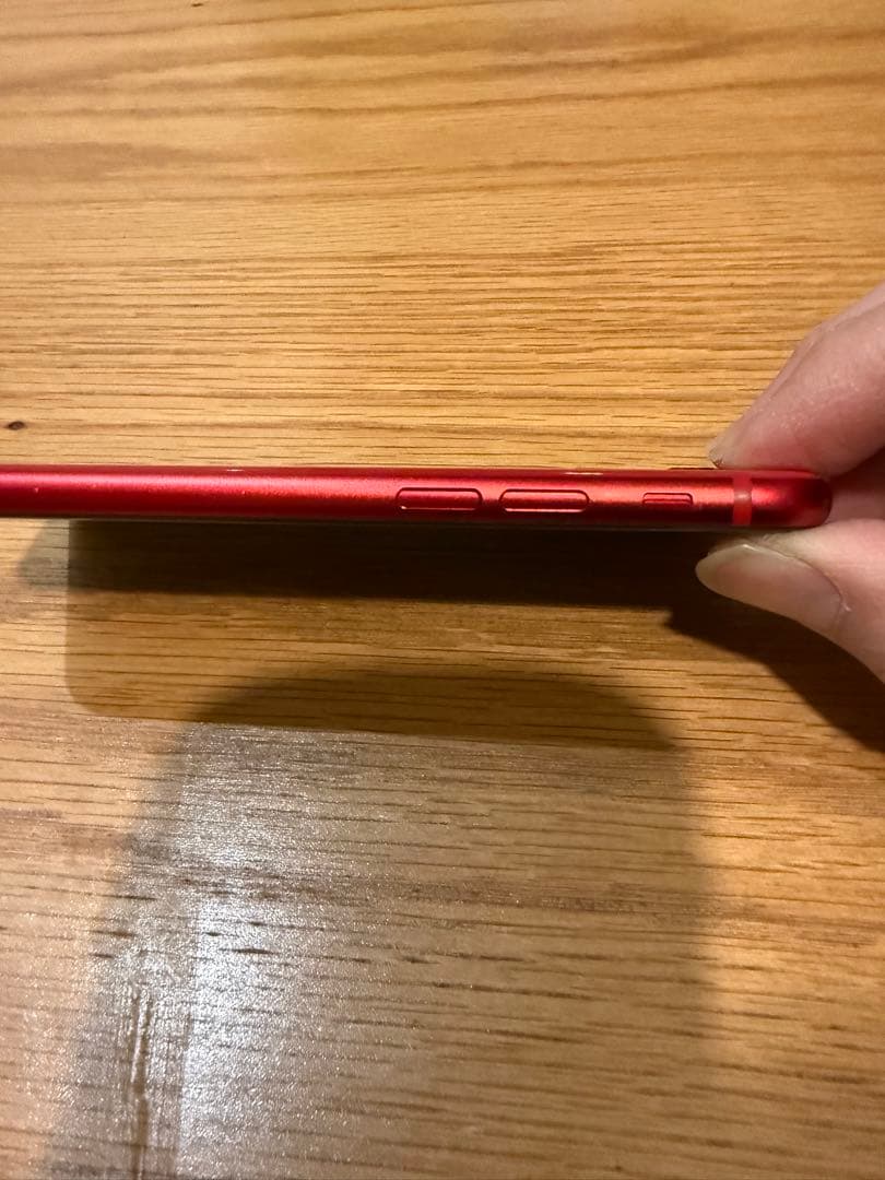 iPhone SE 第二世代　レッド　バッテリー100%（非正規バッテリー）