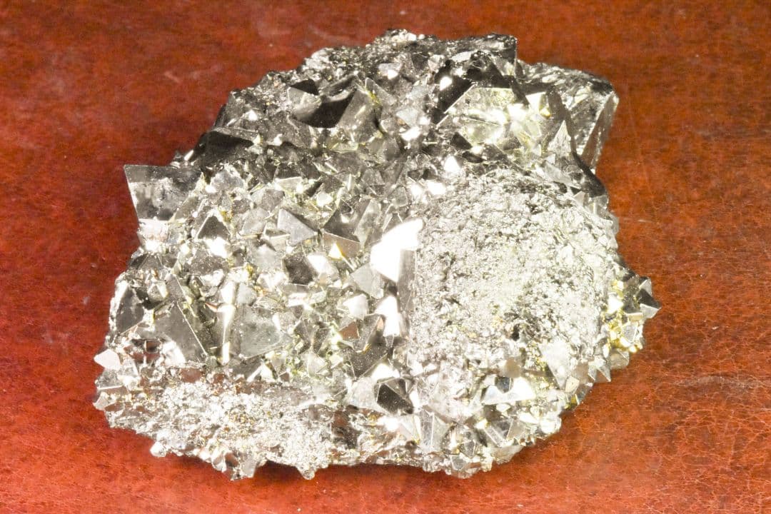 ペルー ワンサラ鉱山産 八面体パイライトB-01