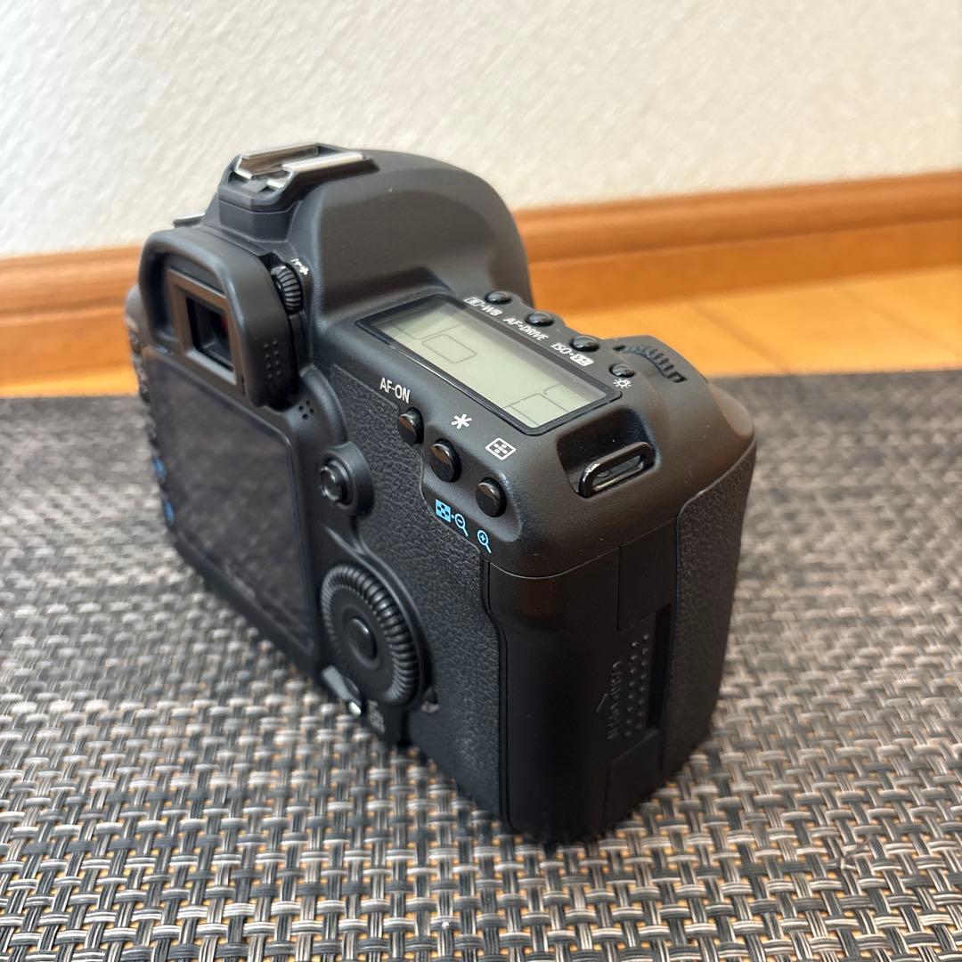 Canon EOS 5d mark2 ボディ　バッテリー　バッテリーチャージ付
