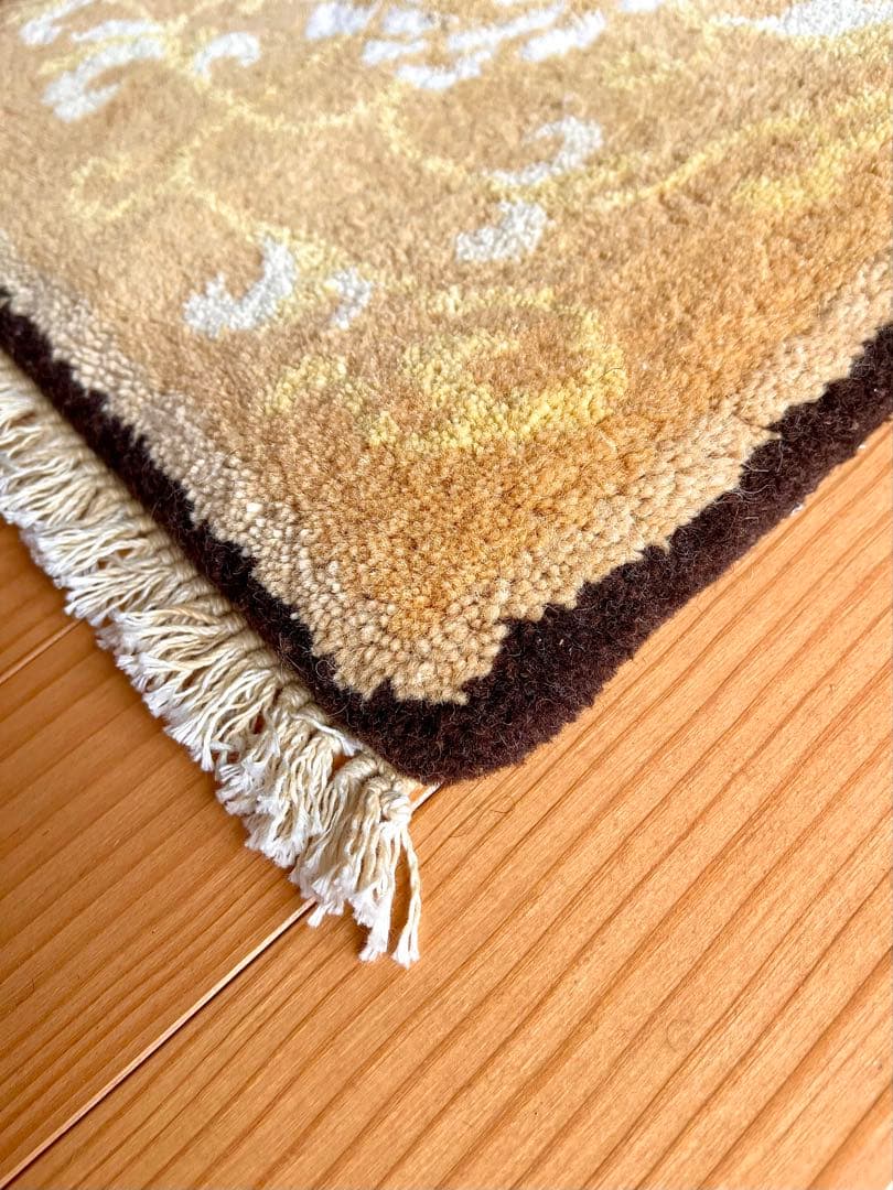 【未使用品】MUNI CARPETS チェアラグ　〜牡丹唐草〜